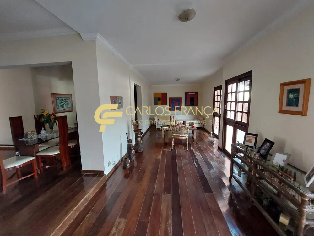 Casa, 6 quartos, 240 m² - Foto 2