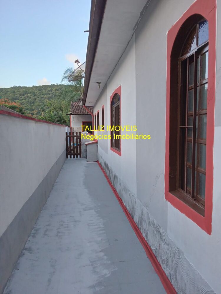 Casa à venda e aluguel com 3 quartos, 270m² - Foto 4