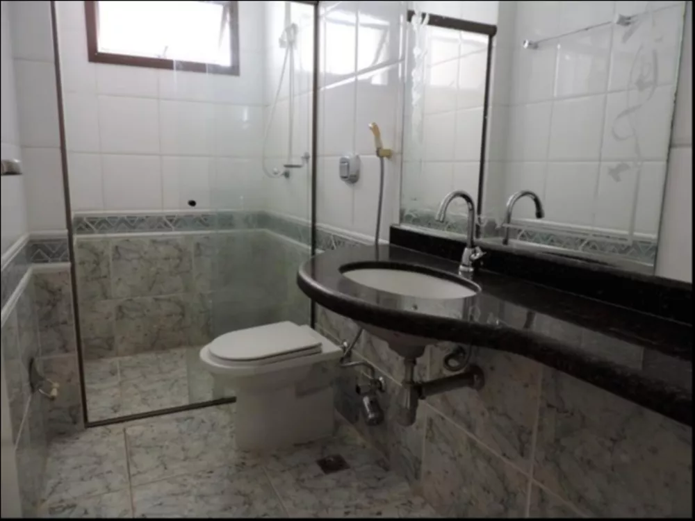 Apartamento à venda com 3 quartos, 143m² - Foto 2