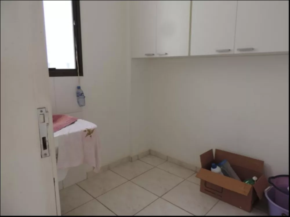 Apartamento à venda com 3 quartos, 143m² - Foto 4