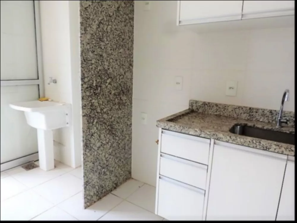 Apartamento para alugar com 3 quartos, 81m² - Foto 3