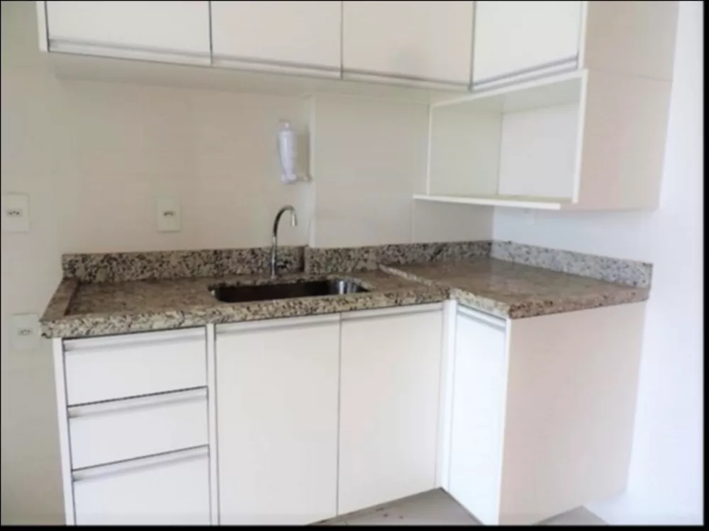 Apartamento para alugar com 3 quartos, 81m² - Foto 4