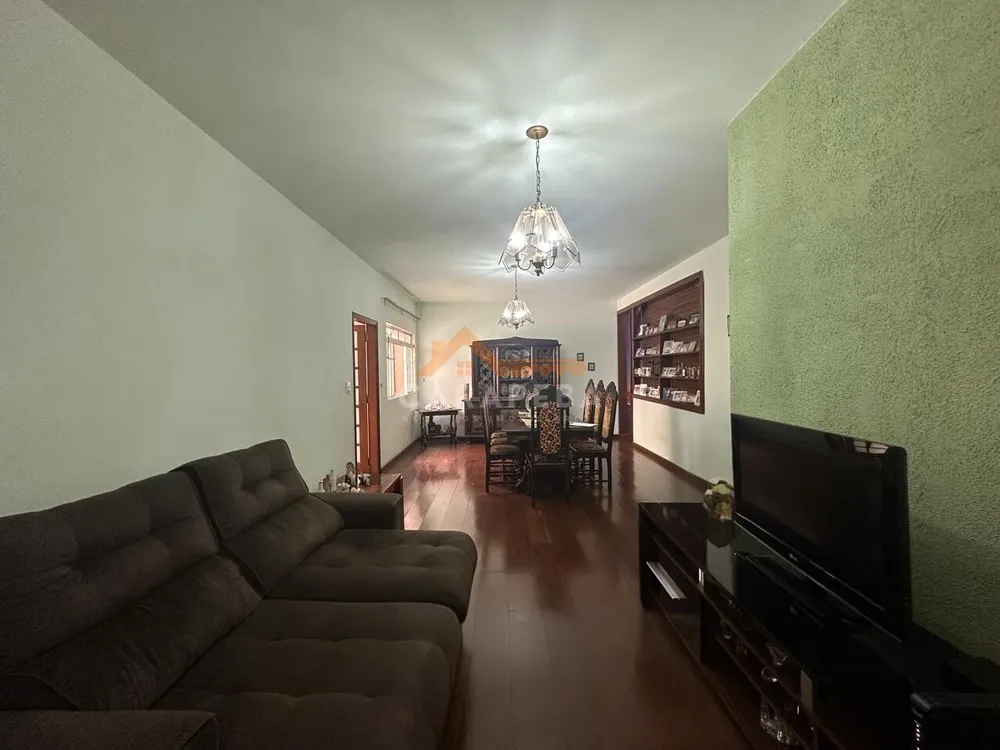 Casa, 3 quartos, 271 m² - Foto 2