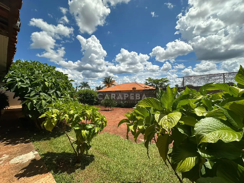 Sítio, 3 quartos, 2372 m² - Foto 1