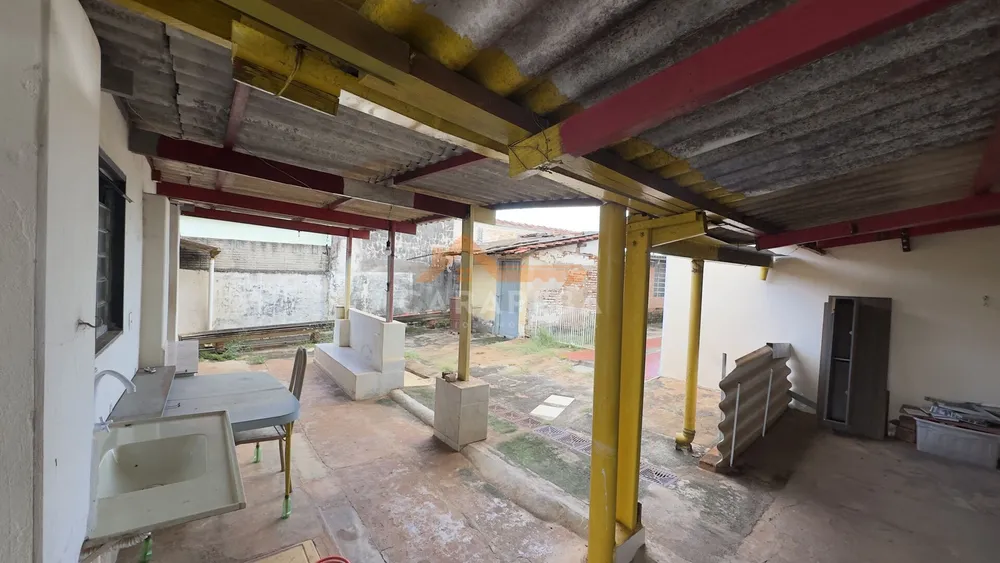 Casa, 5 quartos, 246 m² - Foto 2