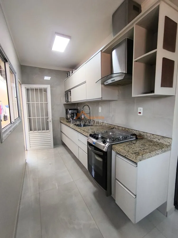 Casa, 4 quartos, 238 m² - Foto 4