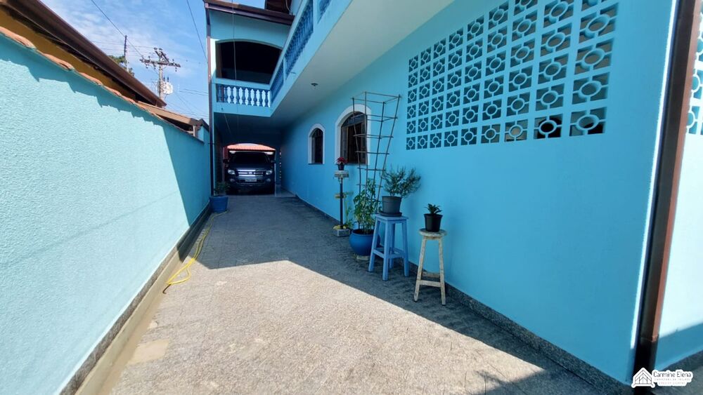 Sobrado à venda com 5 quartos, 199m² - Foto 1