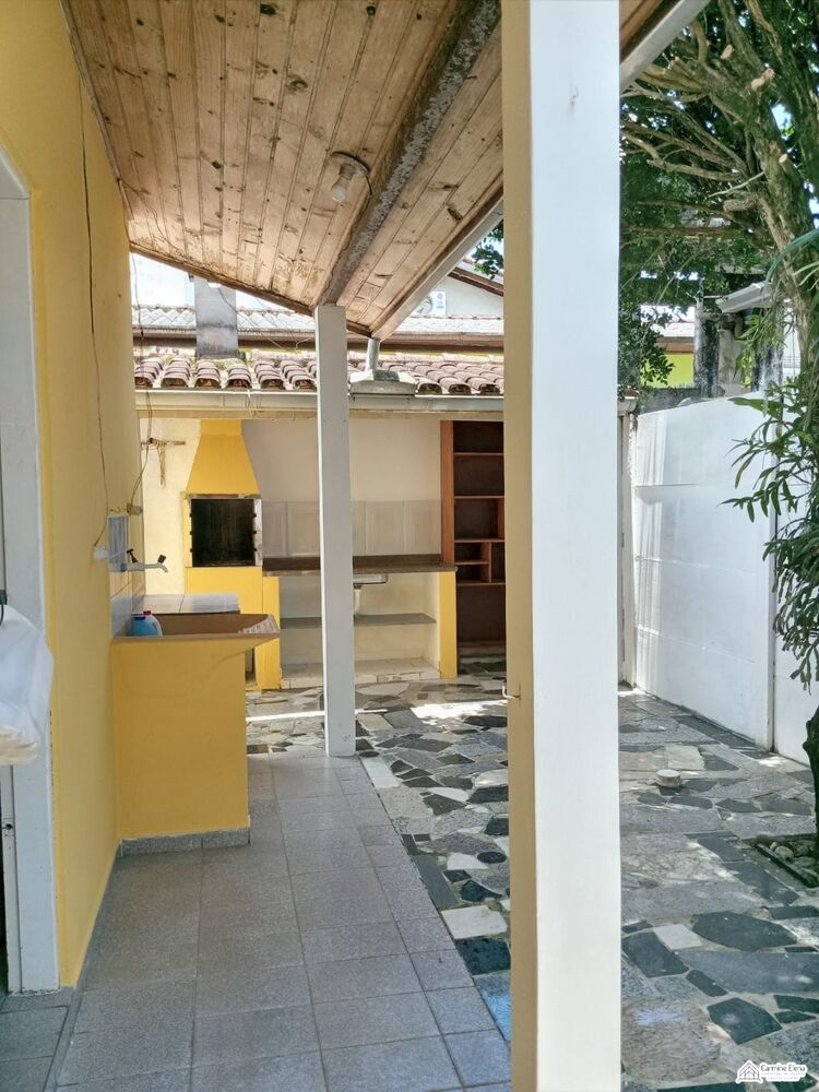 Casa à venda com 2 quartos, 152m² - Foto 2