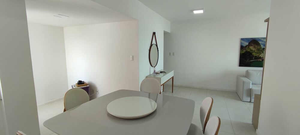 Apartamento à venda com 3 quartos, 104m² - Foto 2