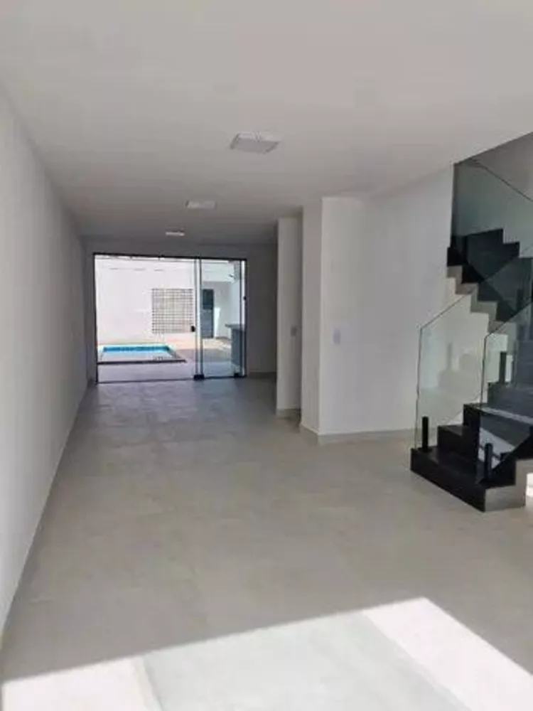 Casa à venda com 3 quartos, 139m² - Foto 3