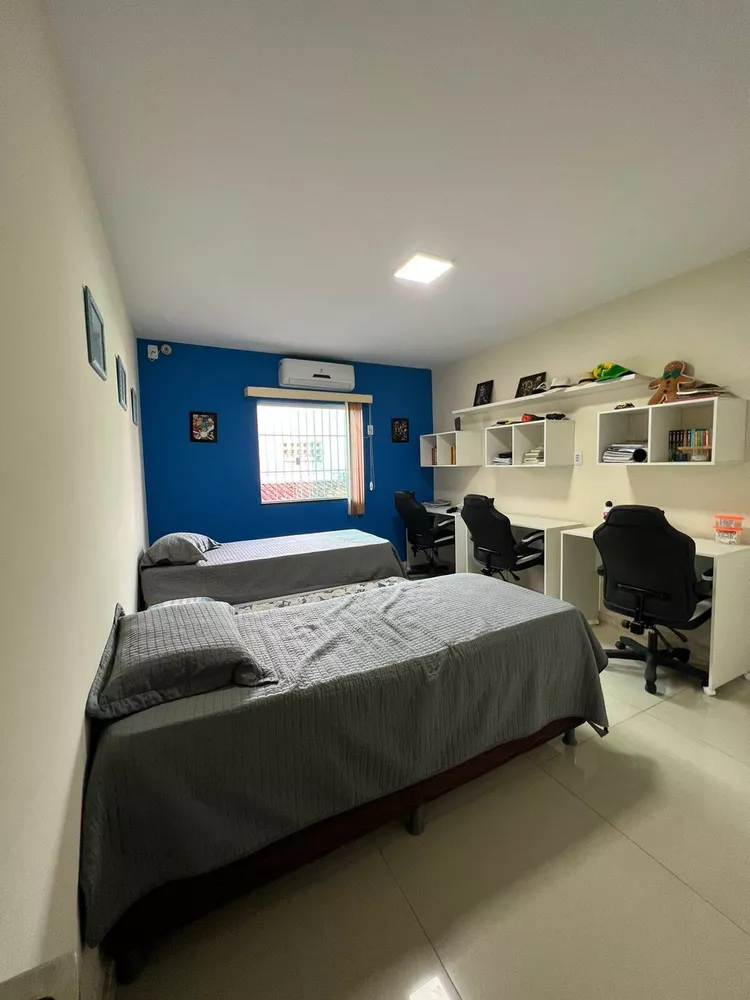 Casa à venda com 3 quartos, 218m² - Foto 12