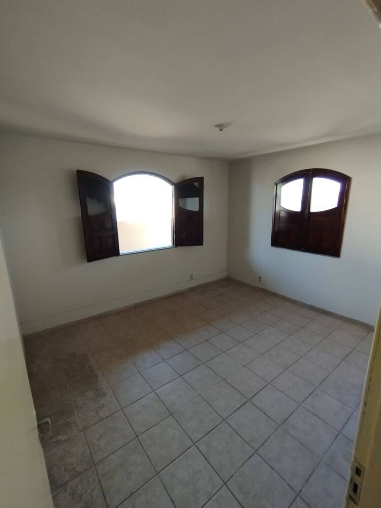 Casa à venda com 10 quartos, 491m² - Foto 2