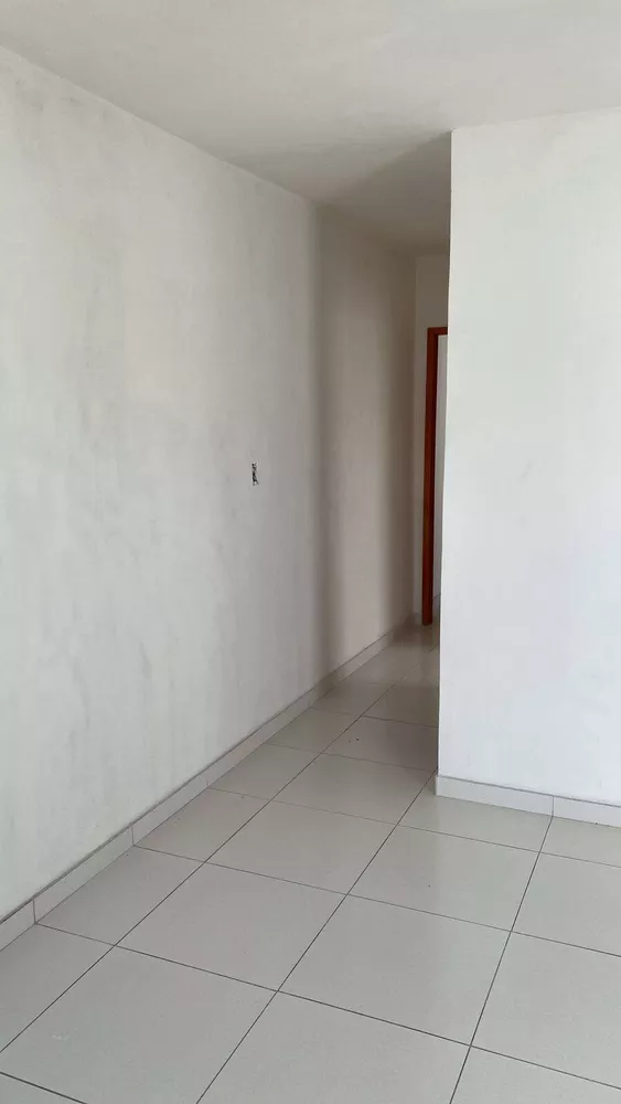 Casa à venda com 2 quartos, 60m² - Foto 7