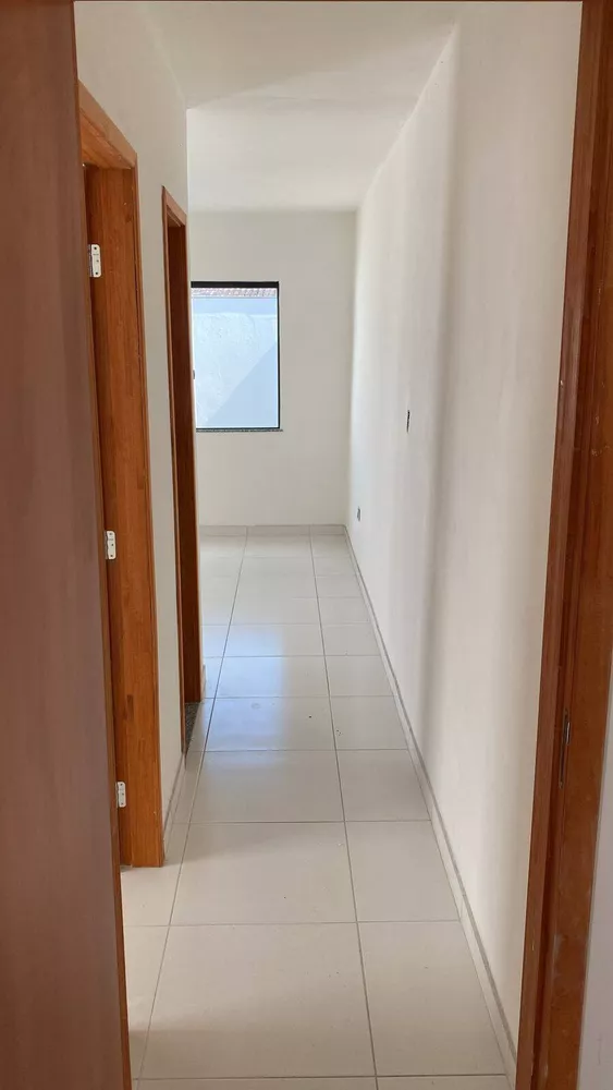 Casa à venda com 2 quartos, 60m² - Foto 8