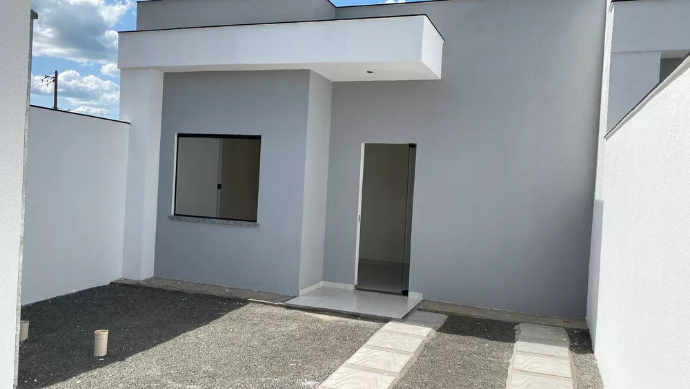 Casa à venda com 2 quartos, 60m² - Foto 1