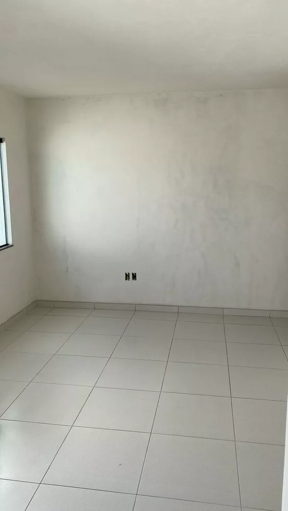 Casa à venda com 2 quartos, 60m² - Foto 3