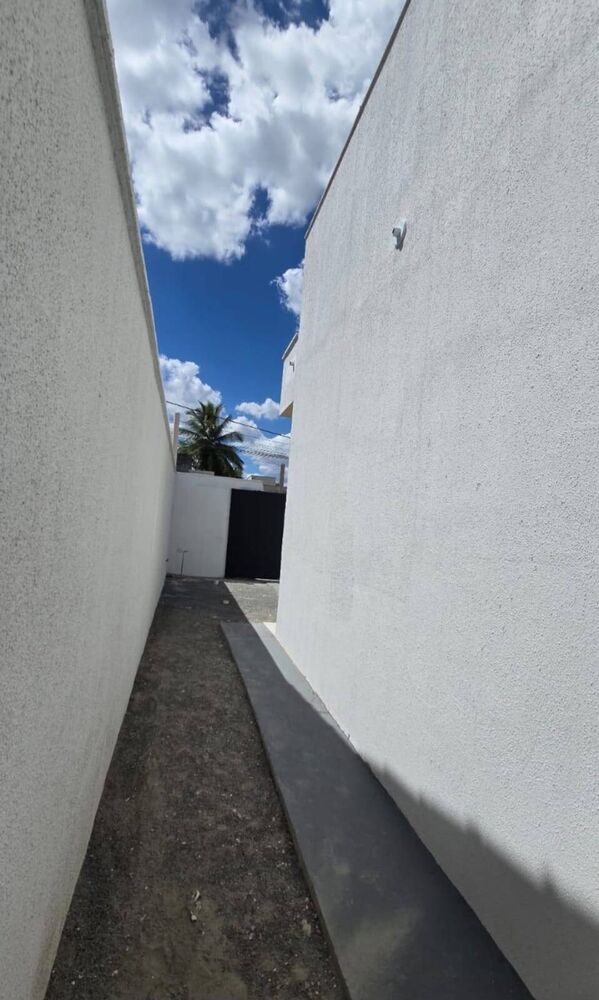 Casa à venda com 2 quartos, 54m² - Foto 4