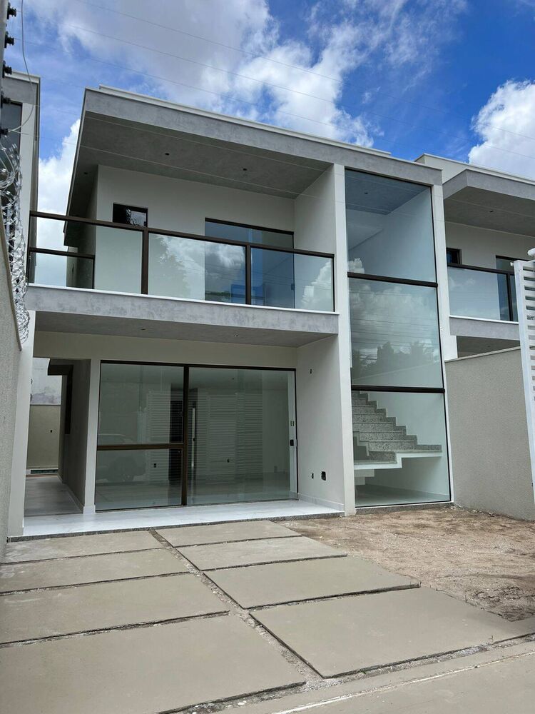 Casa, 4 quartos, 137 m² - Foto 1