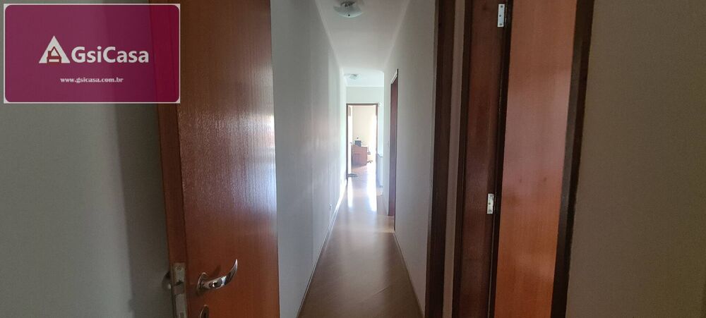 Casa à venda e aluguel com 3 quartos, 16m² - Foto 1