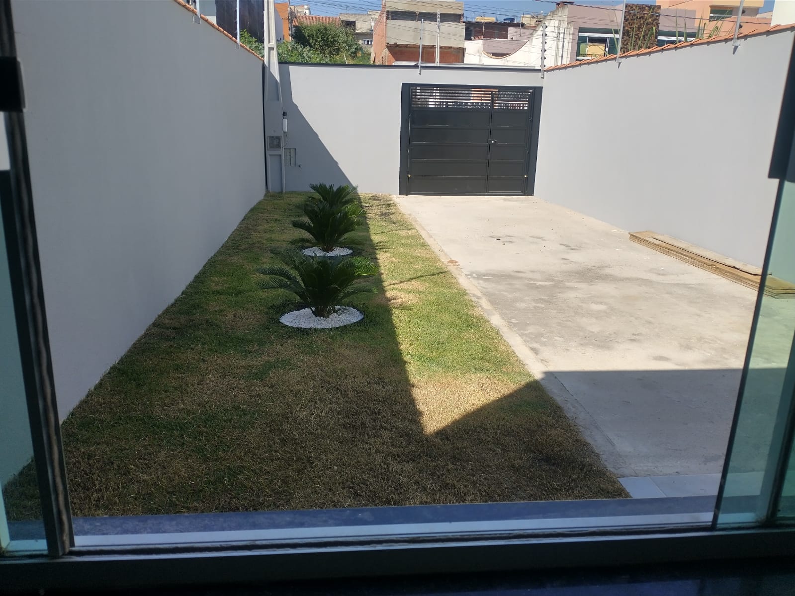 Casa à venda com 2 quartos, 78m² - Foto 1