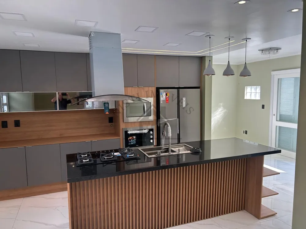 Casa, 3 quartos, 224 m² - Foto 3