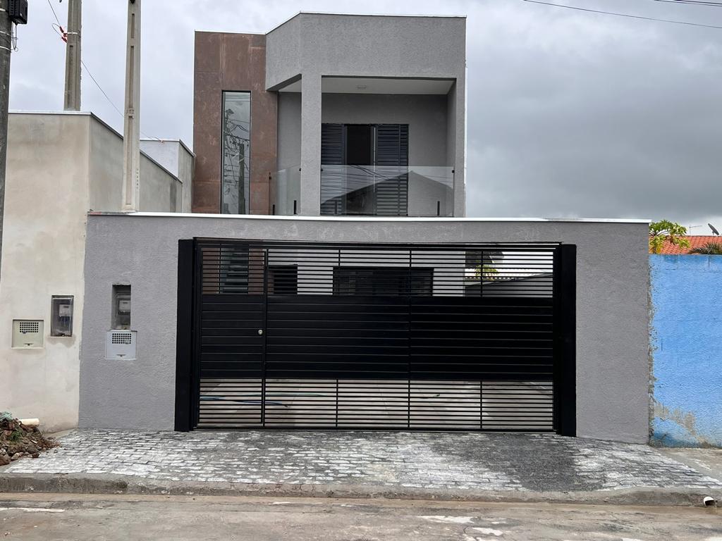 Casa à venda com 3 quartos, 175m² - Foto 1