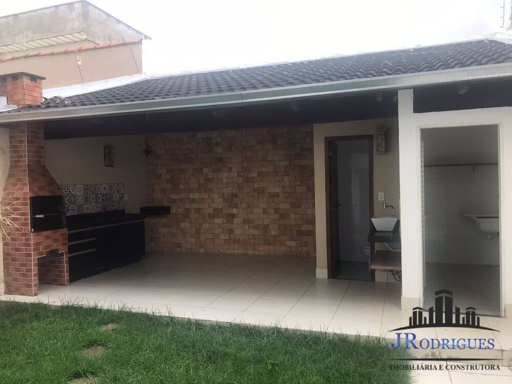 Casa à venda com 4 quartos, 210m² - Foto 3