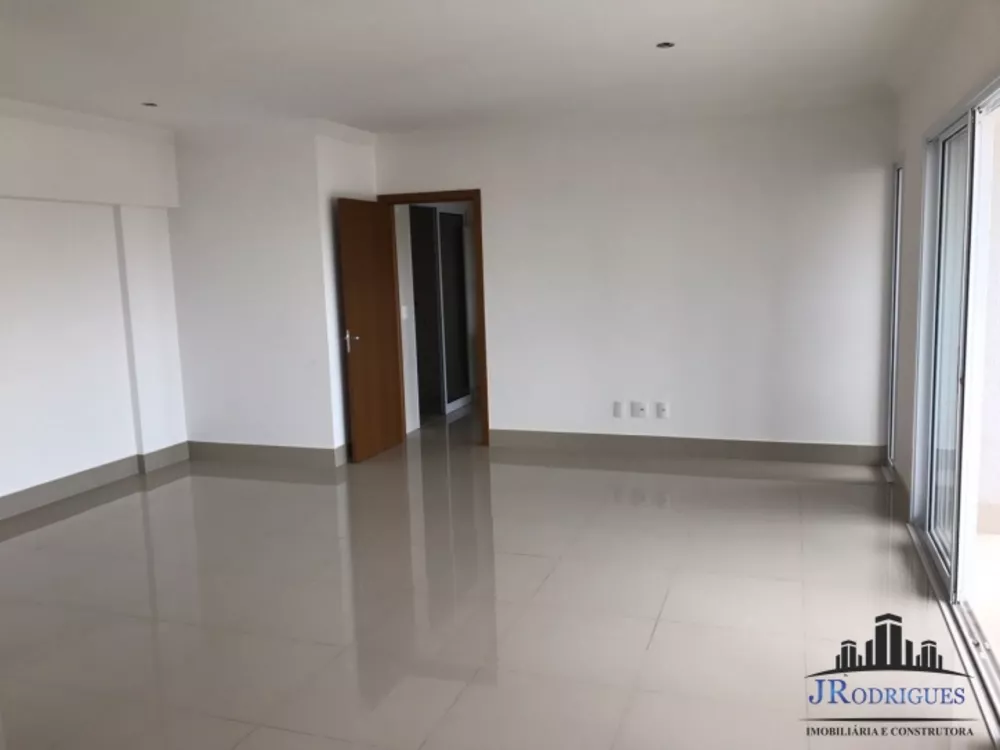 Apartamento à venda com 3 quartos, 128m² - Foto 2