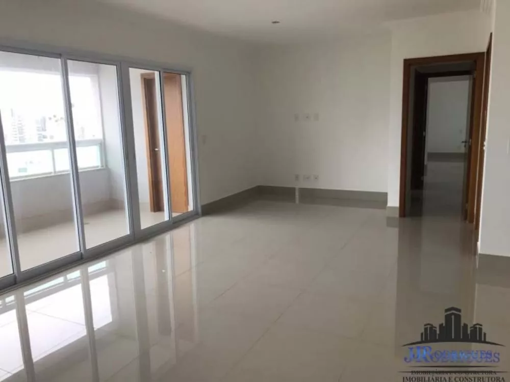 Apartamento à venda com 3 quartos, 128m² - Foto 1