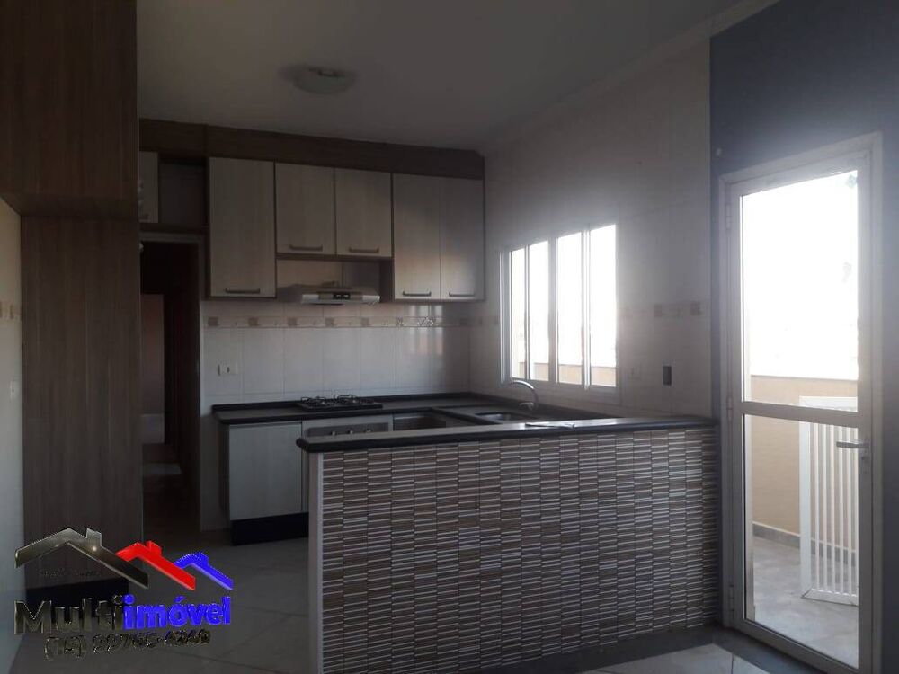 Casa à venda com 2 quartos, 182m² - Foto 2