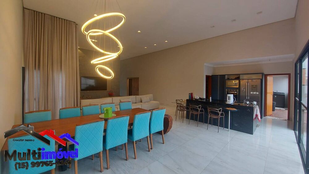 Casa à venda com 4 quartos, 238m² - Foto 2