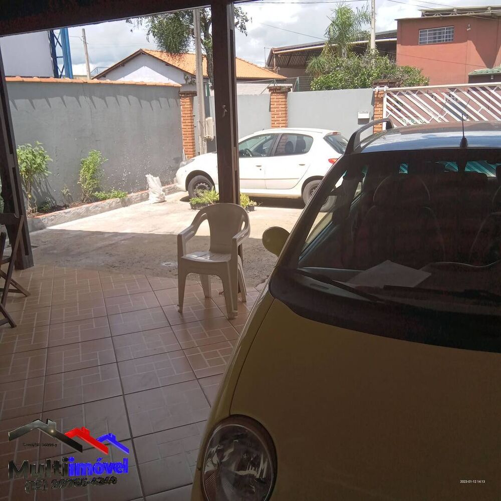 Casa à venda com 3 quartos, 146m² - Foto 1