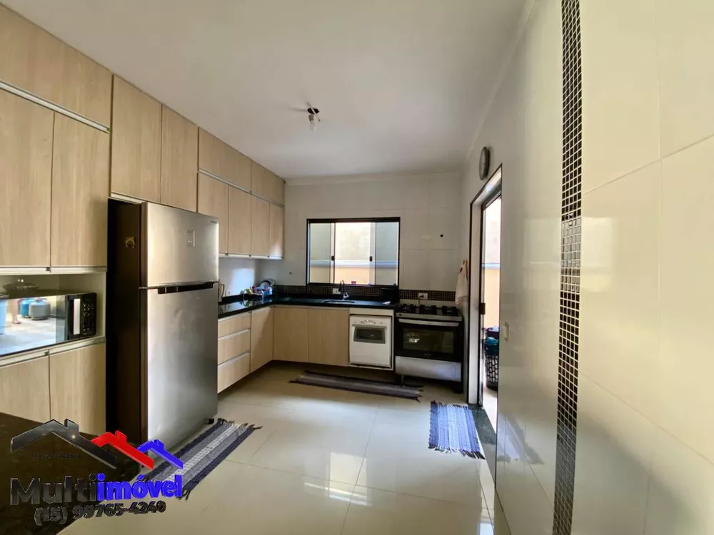 Casa à venda com 3 quartos, 130m² - Foto 1