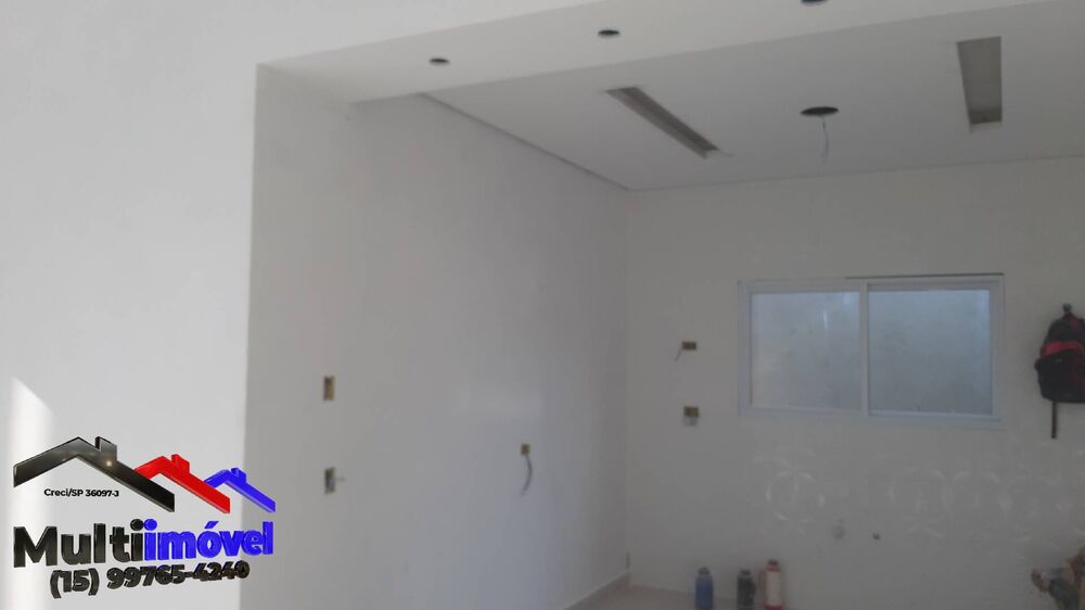 Casa à venda com 3 quartos, 250m² - Foto 1