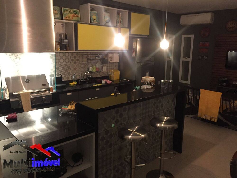 Casa à venda com 3 quartos, 600m² - Foto 2