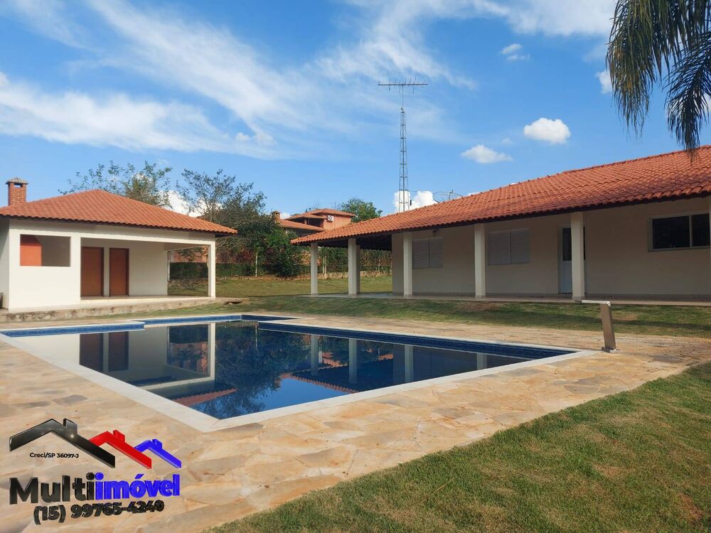 Casa à venda com 6 quartos, 300m² - Foto 1