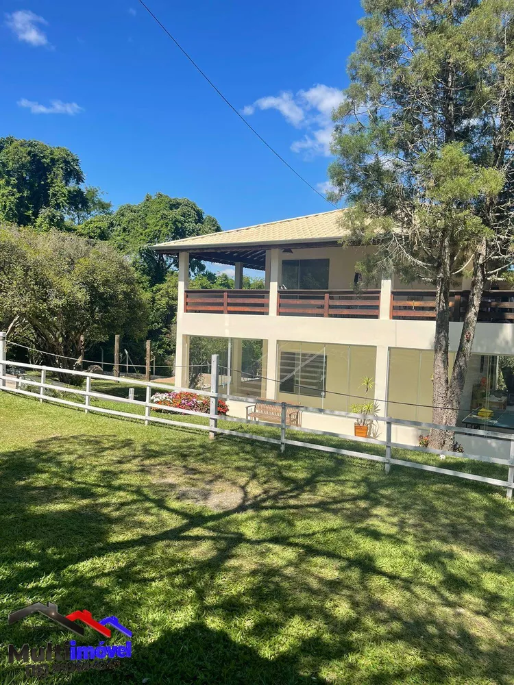 Fazenda à venda com 9 quartos, 14000m² - Foto 1