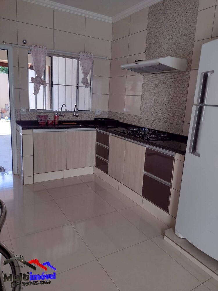 Casa à venda com 2 quartos, 139m² - Foto 4