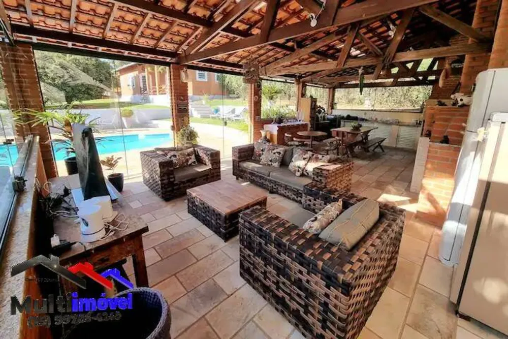Chácara, 5 quartos, 3000 m² - Foto 1