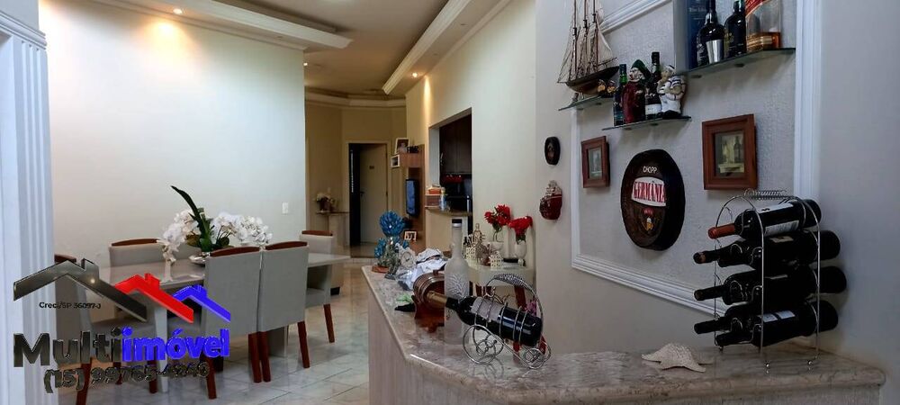 Casa à venda com 3 quartos, 230m² - Foto 1