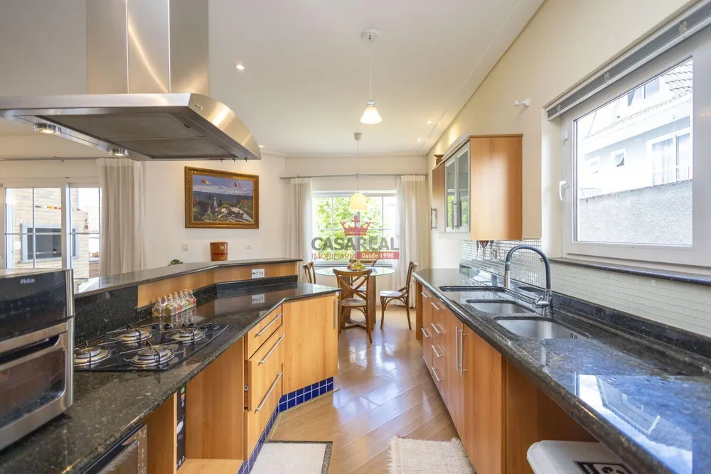 Casa, 3 quartos, 250 m² - Foto 1