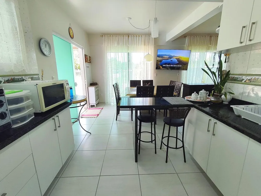 Casa, 4 quartos, 197 m² - Foto 2