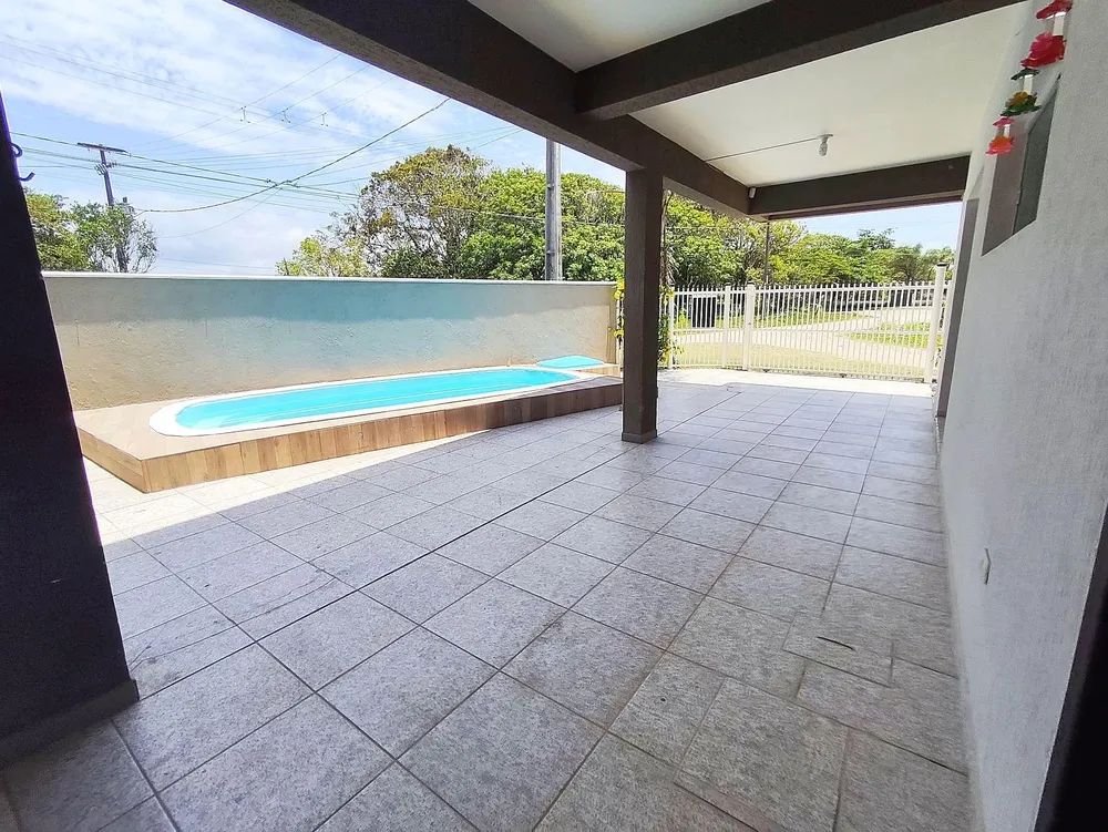 Casa, 4 quartos, 197 m² - Foto 1