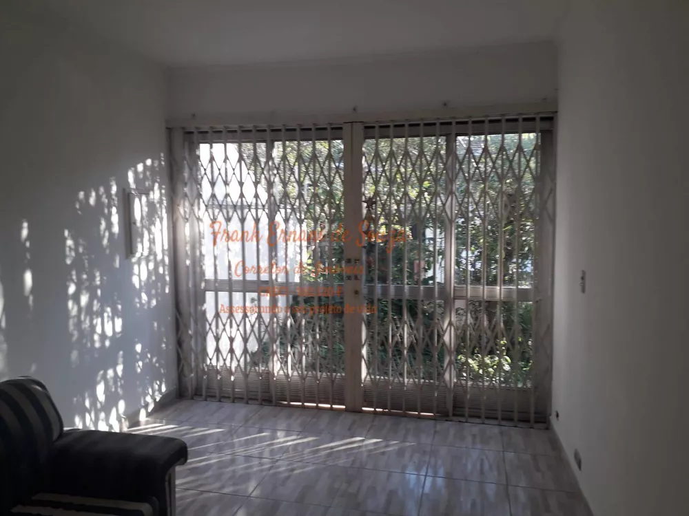 Casa à venda com 4 quartos, 290m² - Foto 1