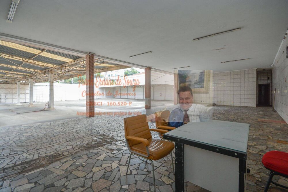 Terreno à venda e aluguel, 946m² - Foto 1