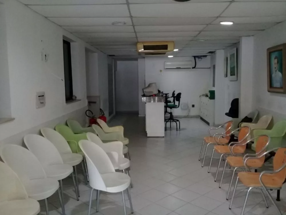 Prédio Inteiro à venda com 3 quartos, 360m² - Foto 1