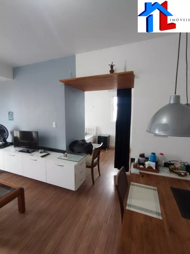 Apartamento à venda com 1 quarto, 50m² - Foto 2