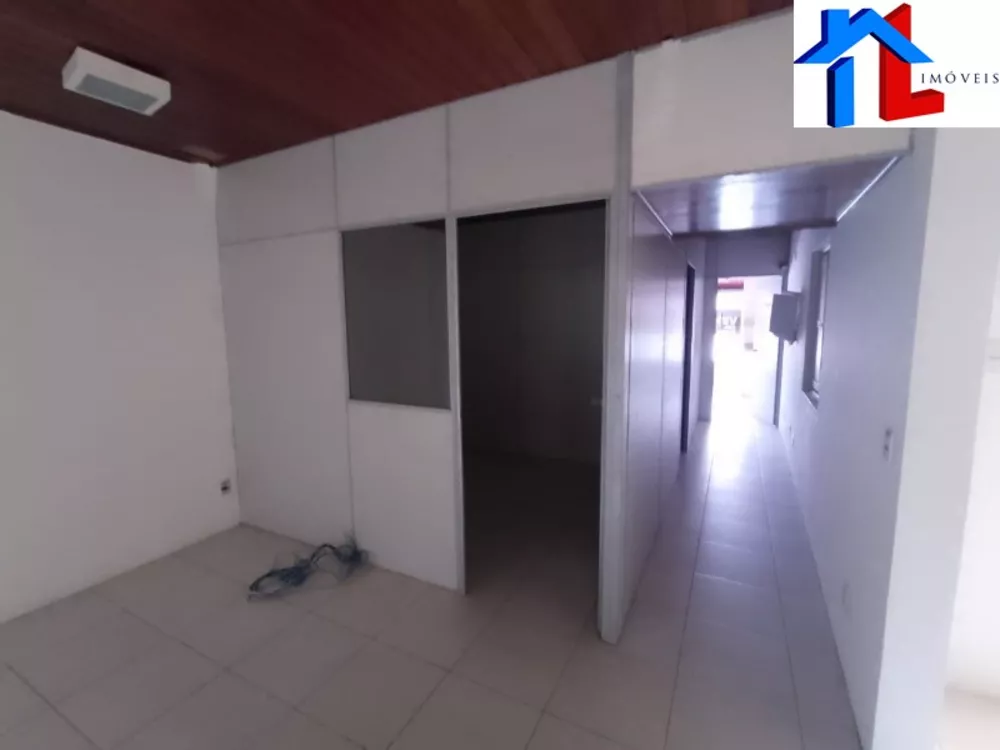 Casa à venda com 3 quartos, 210m² - Foto 6