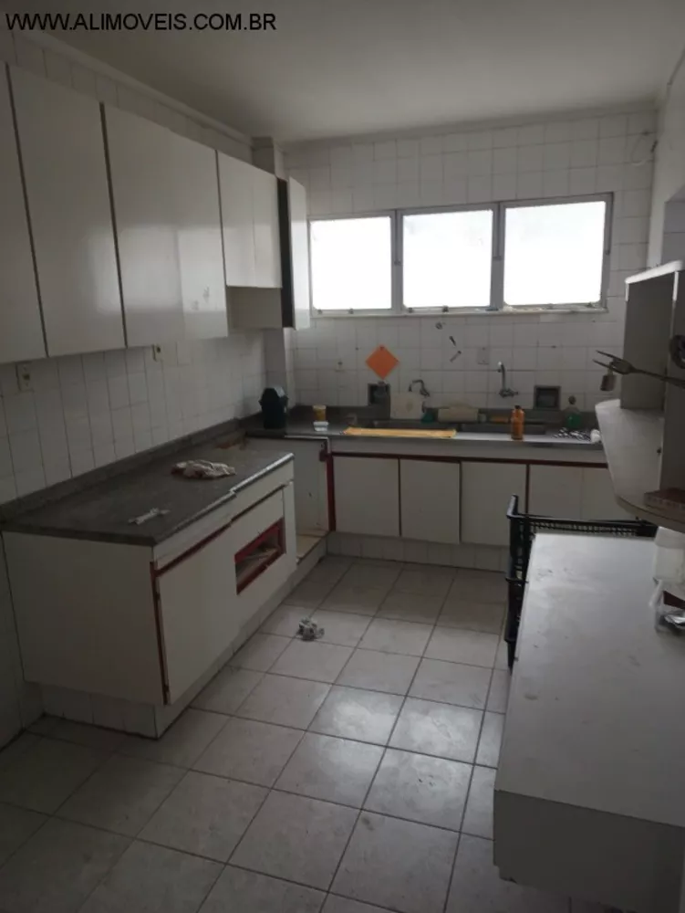 Apartamento à venda com 4 quartos, 200m² - Foto 4