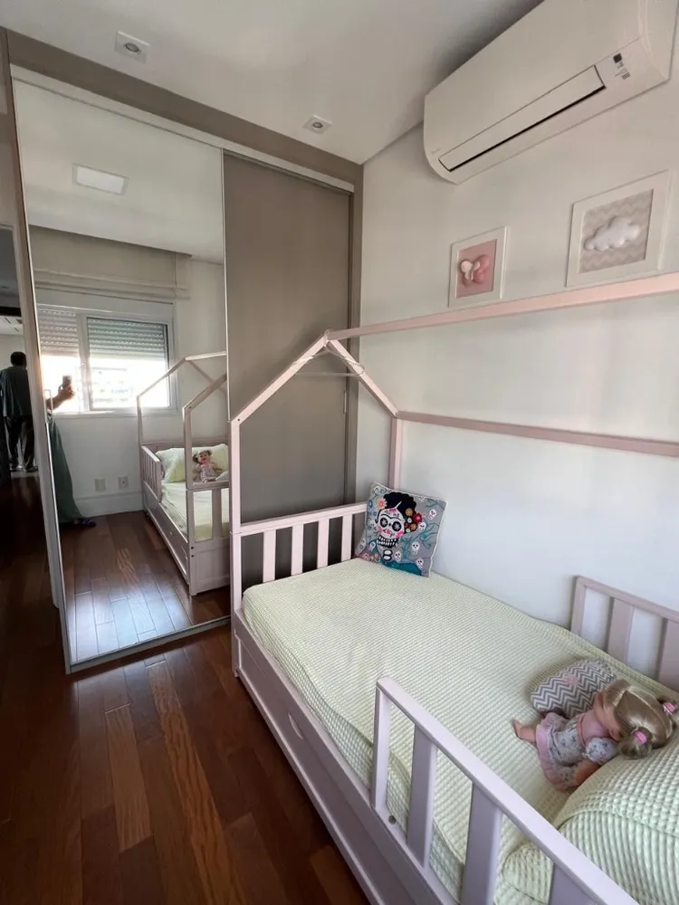 Apartamento, 3 quartos, 213 m² - Foto 1